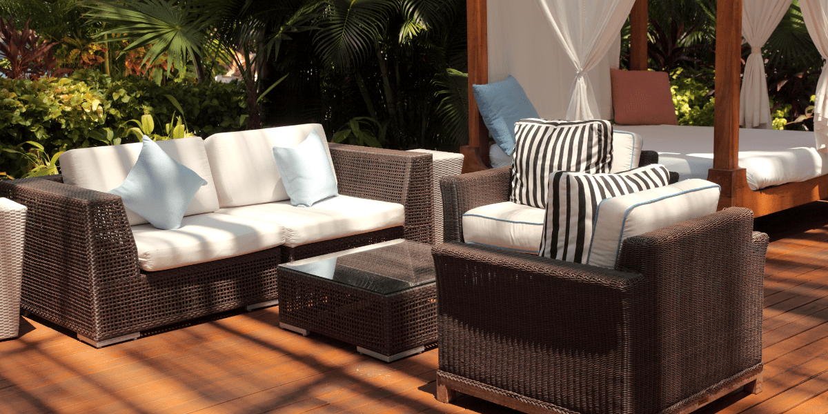 Small Outdoor Space? 10 Tips To Fit Your Outdoor Furniture
